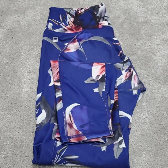 fabletics yoga pants - Picture 3 of 4